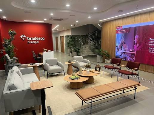 Ambiente de agência Bradesco Principal